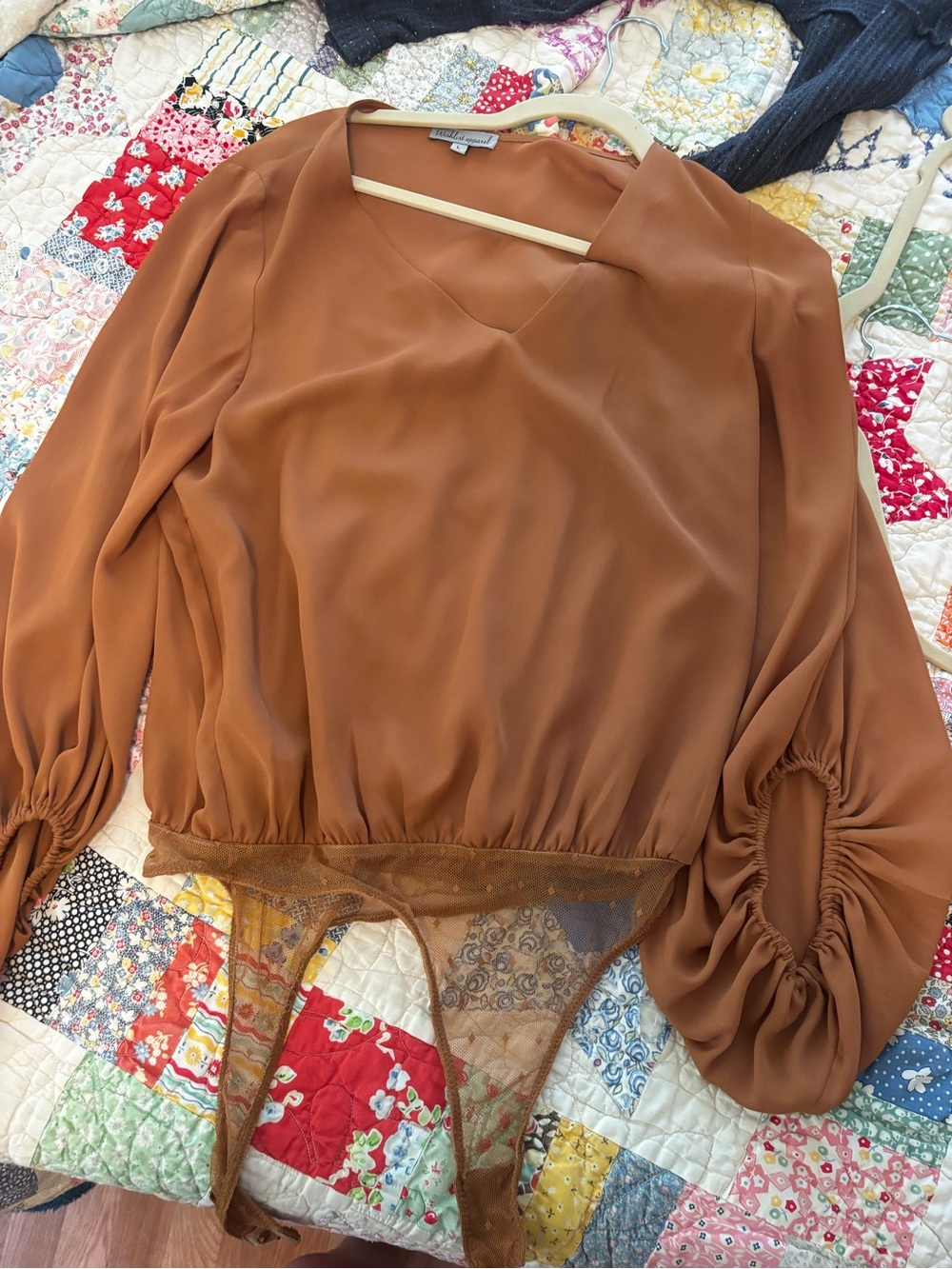 V-Neck Long Sleeve Bodysuit in Warm Brown
